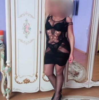 🌟 Я креативная и страстная девушка, которая знает, как доставить истинное удовольствие. 💋 Все услуги осуществляю в уютной обстановке в центре Москвы. 🌆 У меня есть отличные отзывы, подтверждающие мои навыки и надежность. 💯 Я обеспечу тебе незабываемые моменты нашей встречи и оставлю тебя полностью удовлетворенным. 💥 Доверься мне и я окуну тебя в мир наслаждения и страсти. 😈 Фото соответствуют реальности, так что ты увидишь меня такой же, как на фото. 📸 Живу я в Москве и с нетерпением жду твоего звонка. 📞 Чтобы получить истинное удовольствие, контактируй со мной прямо сейчас! 💫 Алина